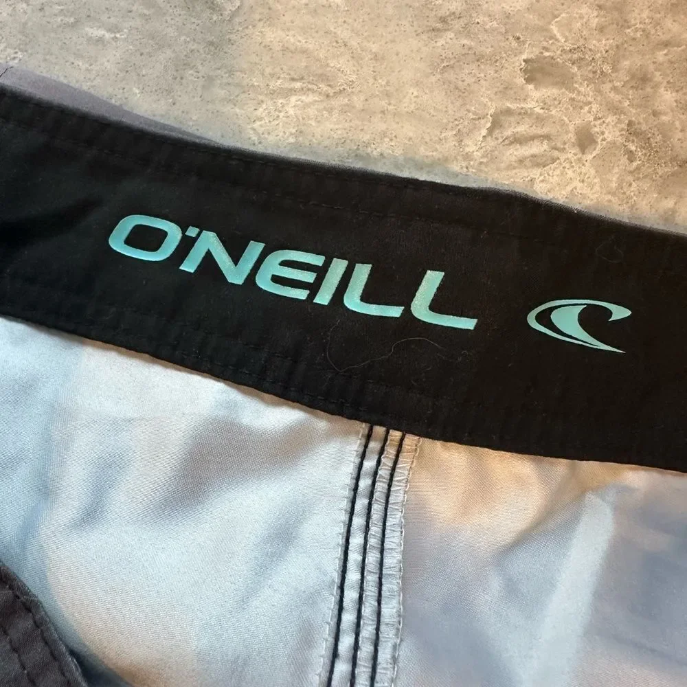 O’Neill Lennox board shorts size 38